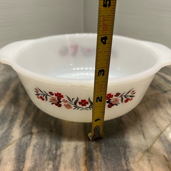 Vintage Fire King Primrose Casserole Dish No Lid Small Chip Under Rim 1 Quart - Picture 7 of 9